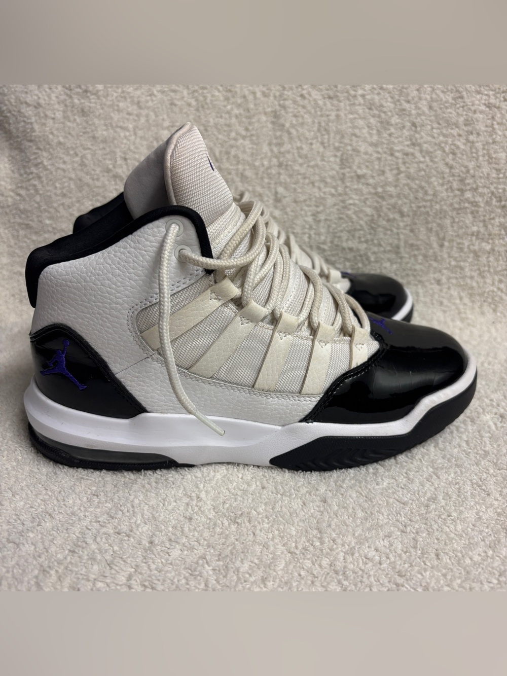 Jordan Max Aura GS High Top Leather Colorblock Sneakers 4.5Y AQ9214-121